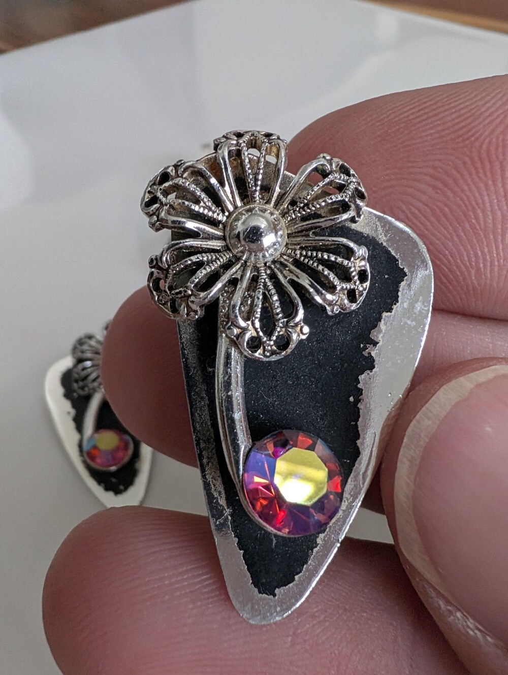 Vintage Silver Tone Enamel Rhinestone Flower Pendant Clip Earrings Set - Picture 2 of 5